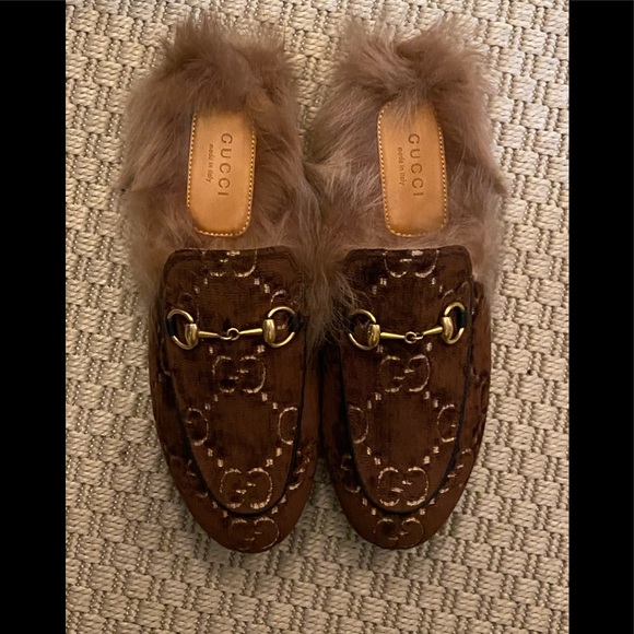 NIB GUCCI Princetown Velvet Logo Lamb Fur Mules 35 - Picture 6 of 10
